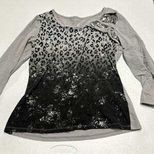 😍 3 for $15 😍 girls long sleeve gray & black shirt sz 16